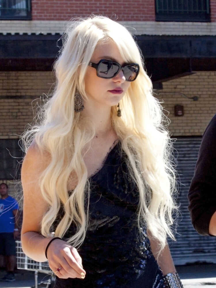 taylor_momsen_gossip_girl_sung