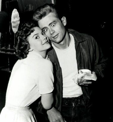 natalie-wood-and-james-dean-celebrities-who-died-young-28937057-380-412